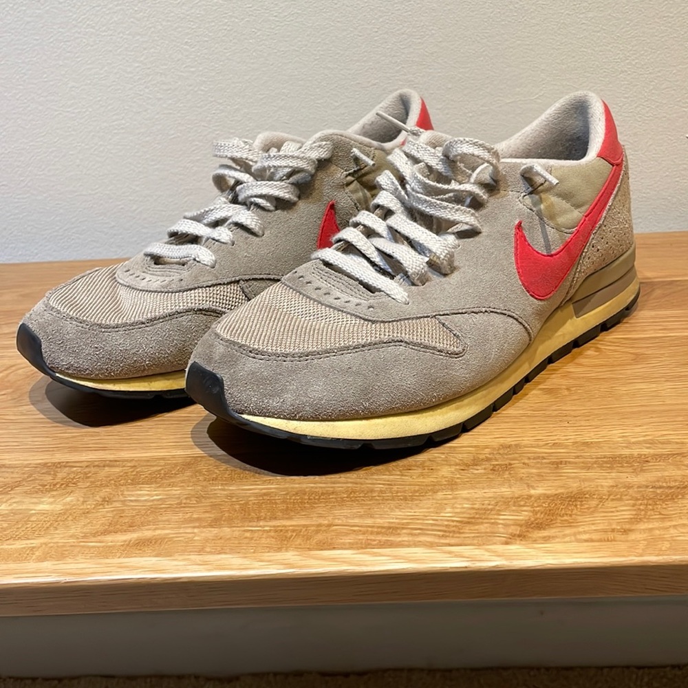 Nike Air suede shoe, men’s size 11